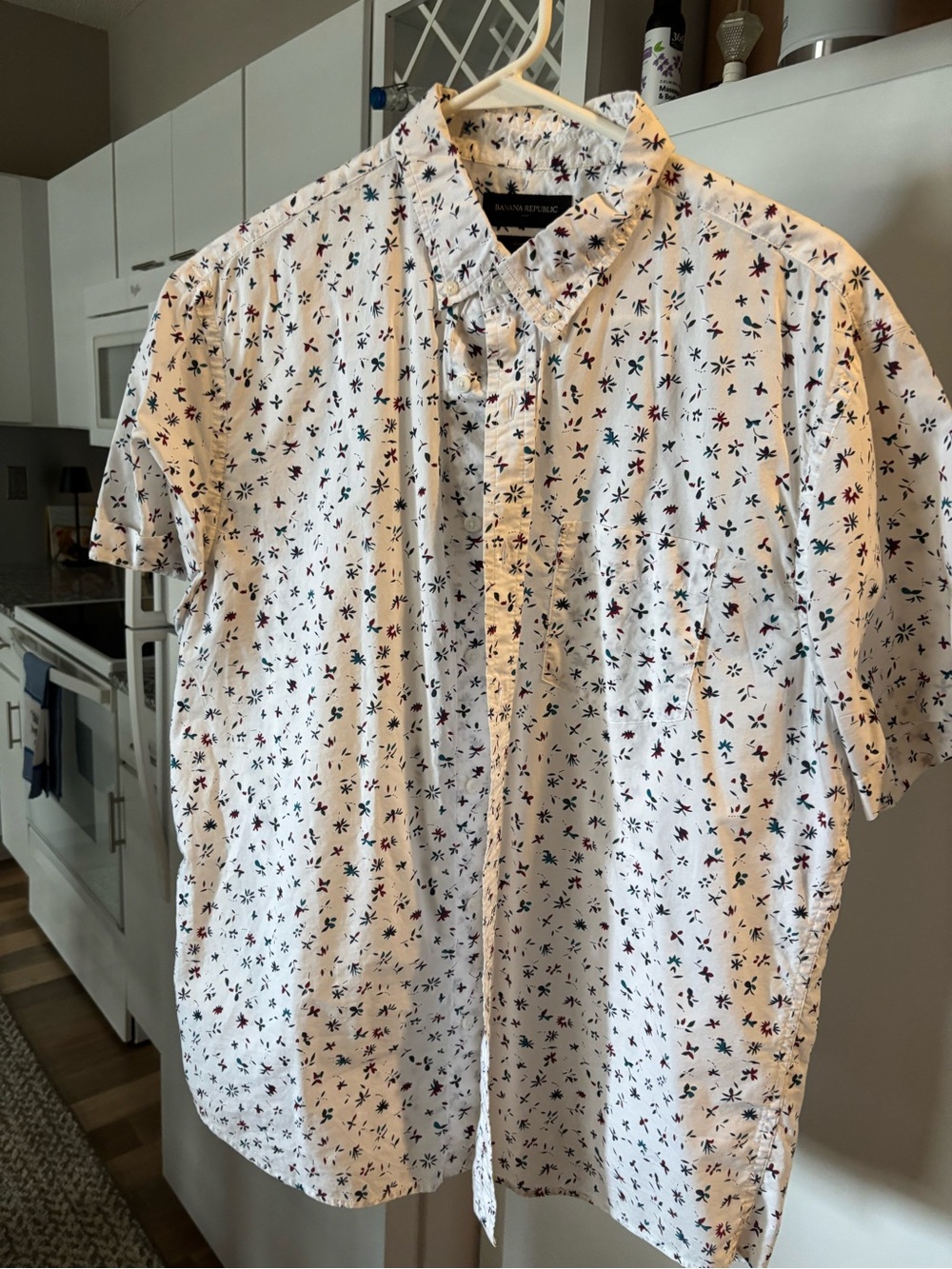 Men's White Short-Sleeve Button-Up Shirt with Micro Floral Print